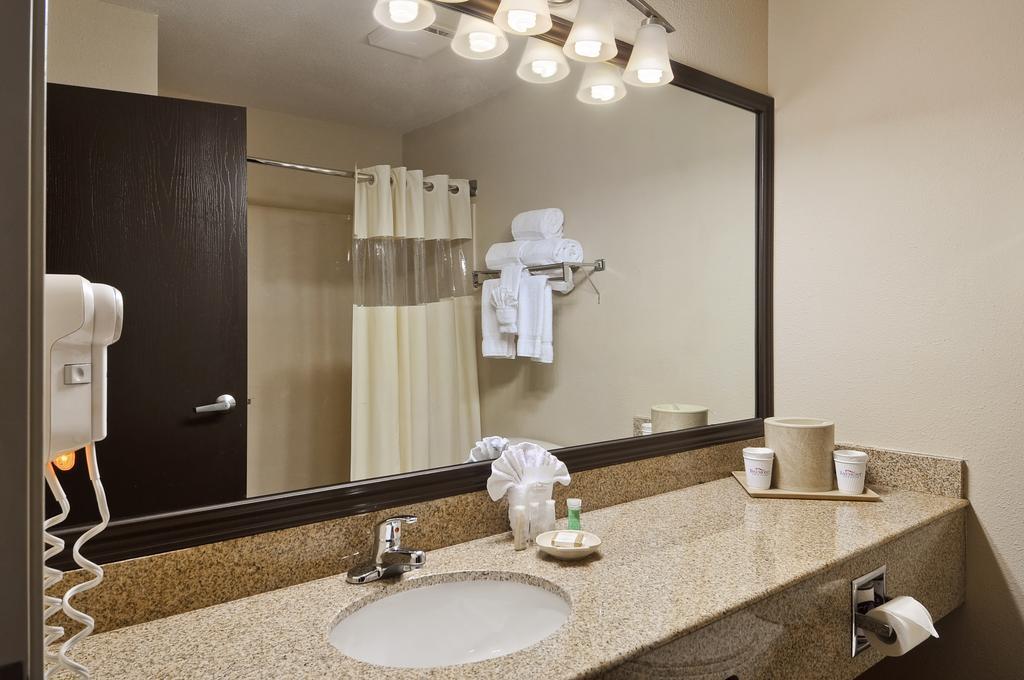 Baymont By Wyndham Dallas/ Love Field Szoba fotó